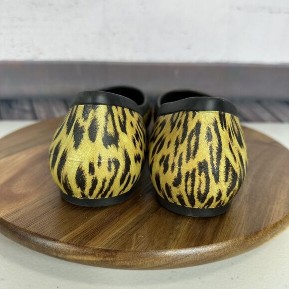 Crocs Ballet Flats Womens 7 Beige Animal print Slip on Casual Comfort - Picture 4 of 10